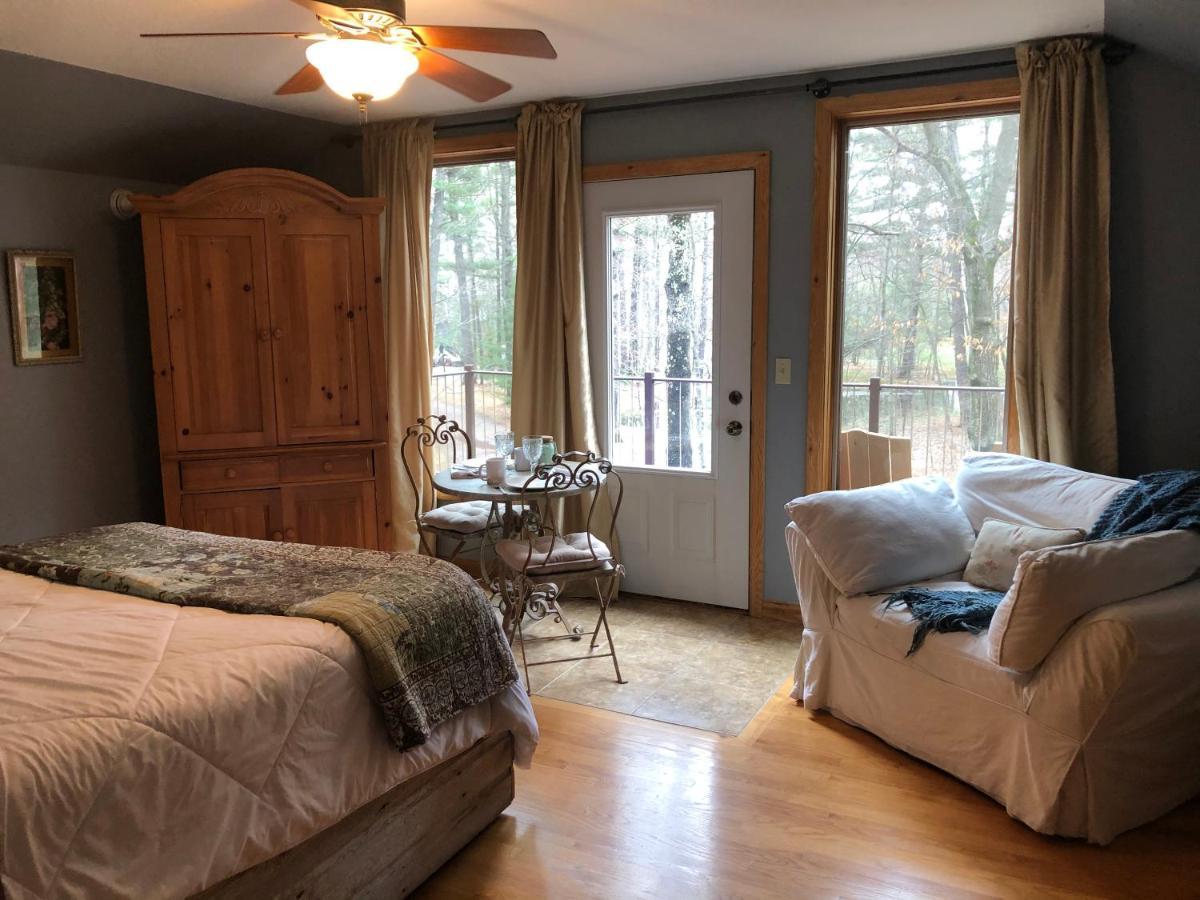 Bed And Breakfast Suite At The Wooded Retreat Pine City 외부 사진