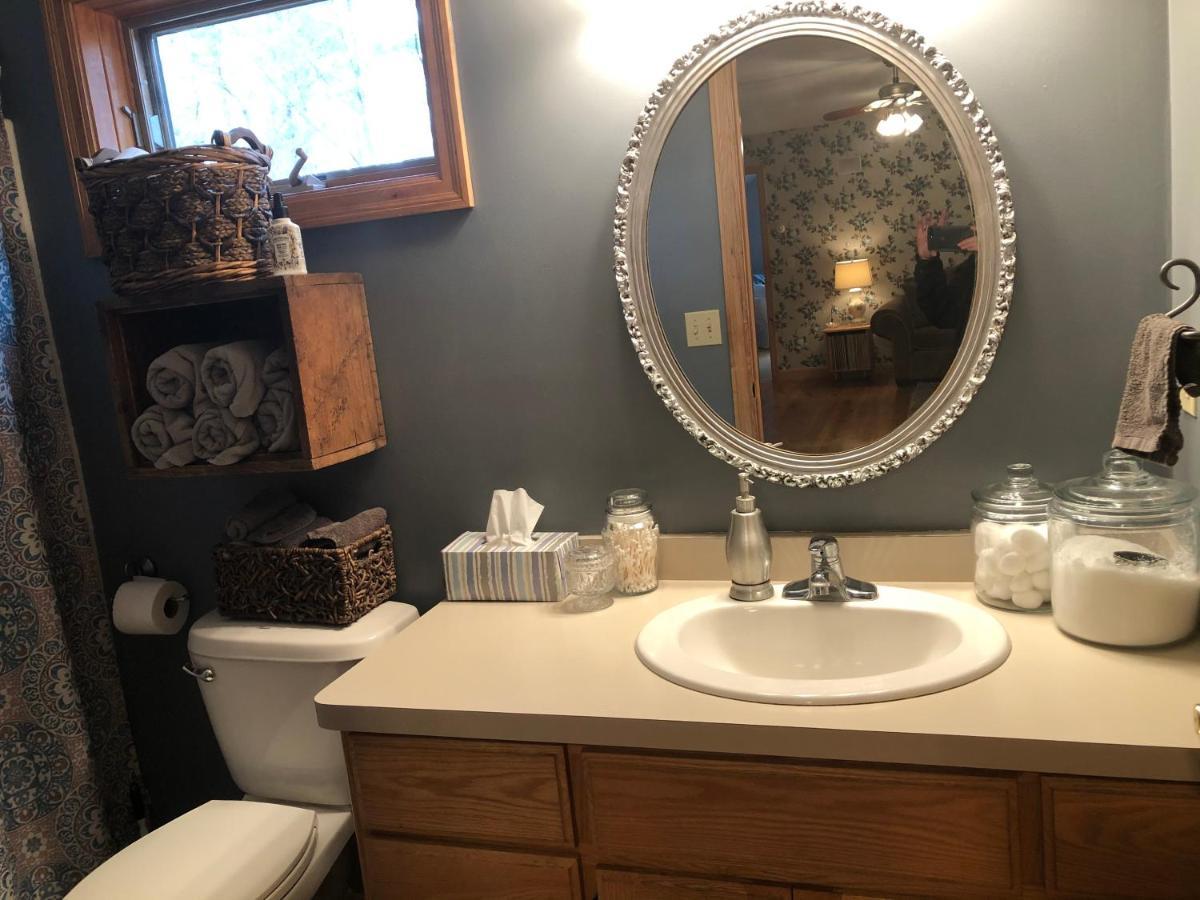 Bed And Breakfast Suite At The Wooded Retreat Pine City 외부 사진