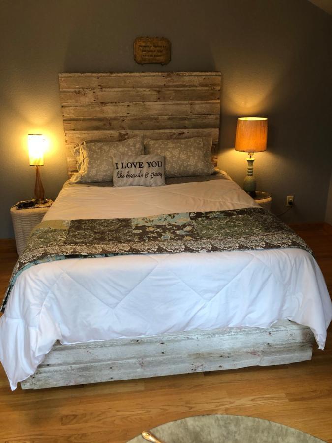 Bed And Breakfast Suite At The Wooded Retreat Pine City 외부 사진