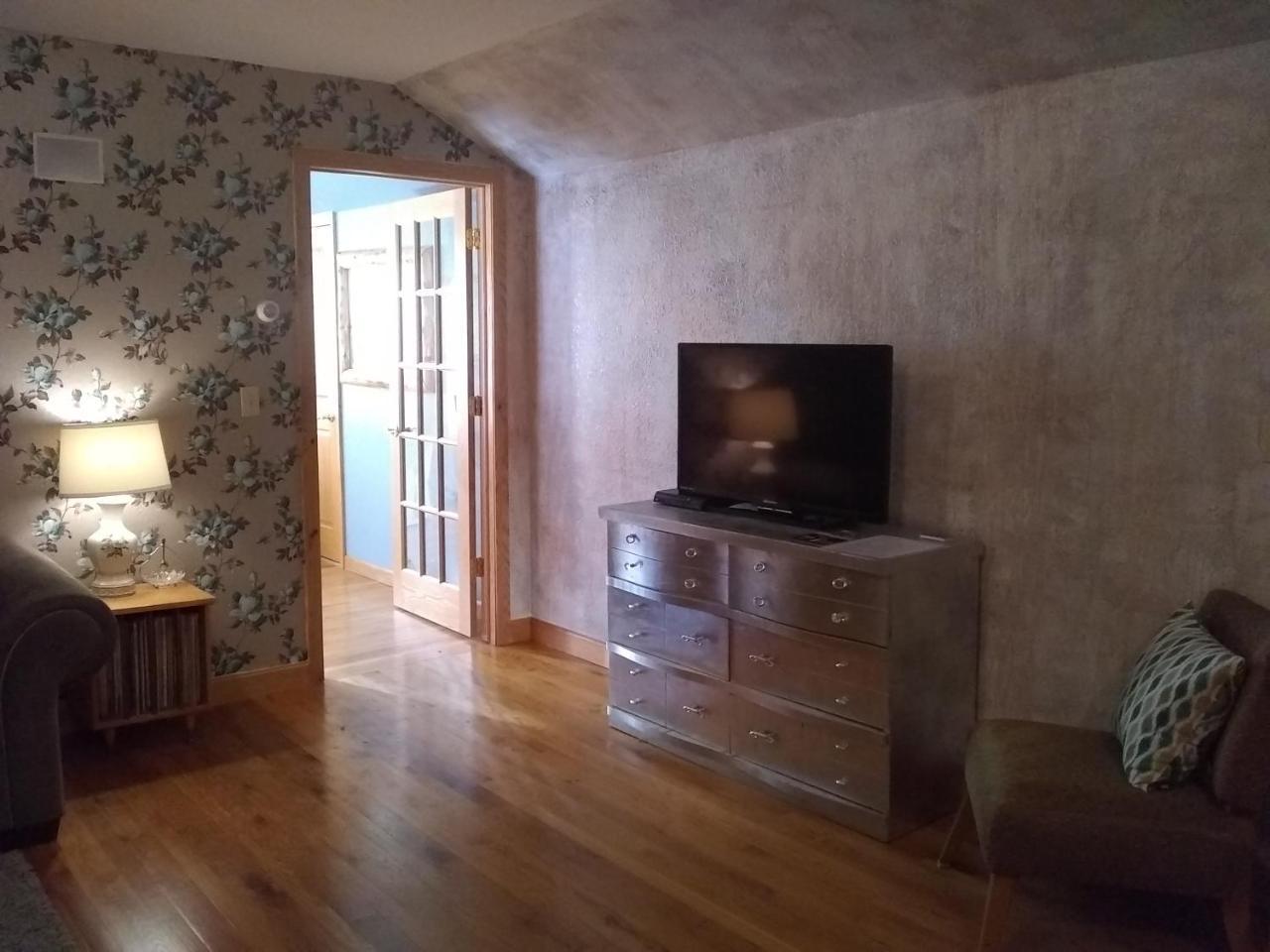 Bed And Breakfast Suite At The Wooded Retreat Pine City 외부 사진